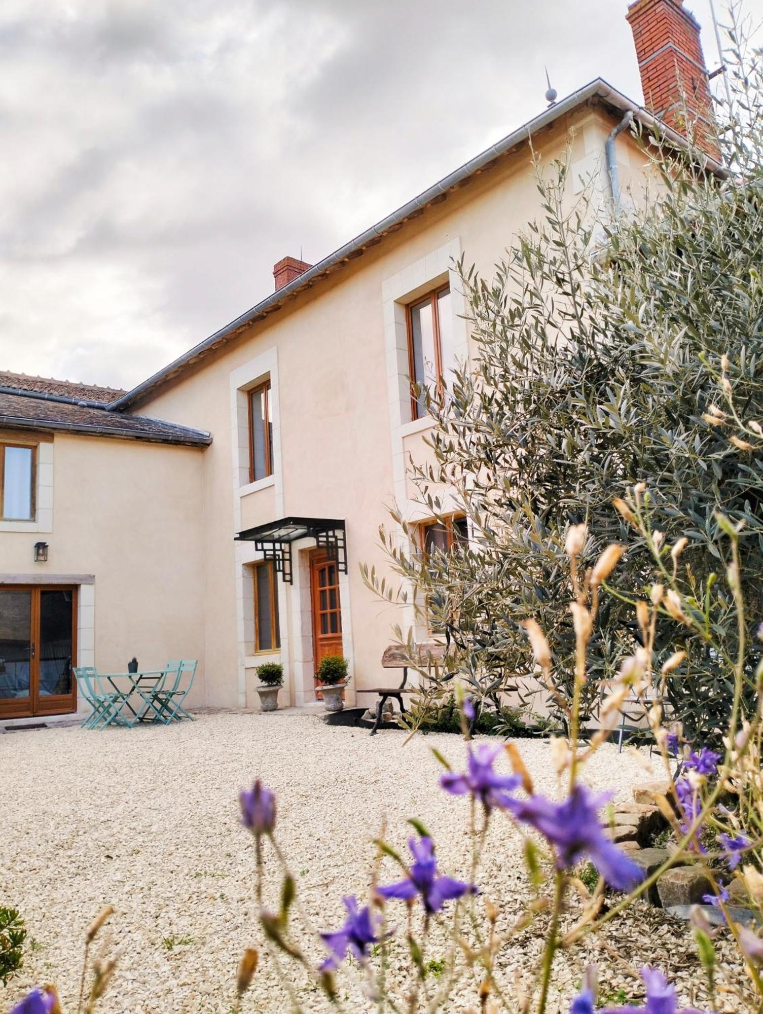 La Maison De Siam Faye-la-Vineuse Exterior photo